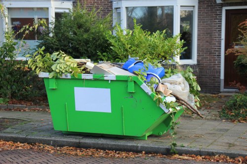 Satisfied customers after a successful home clearance